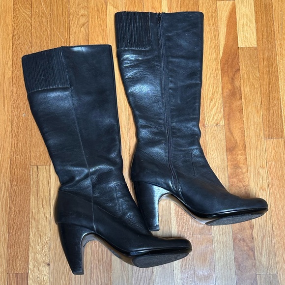 Sofft leather healed boots - Picture 4 of 5